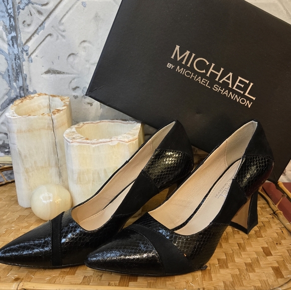 Michael by Michael Shannon "Jaime"  Black Textured Kitten Heel Pump Shoe Size 6 - Picture 1 of 15